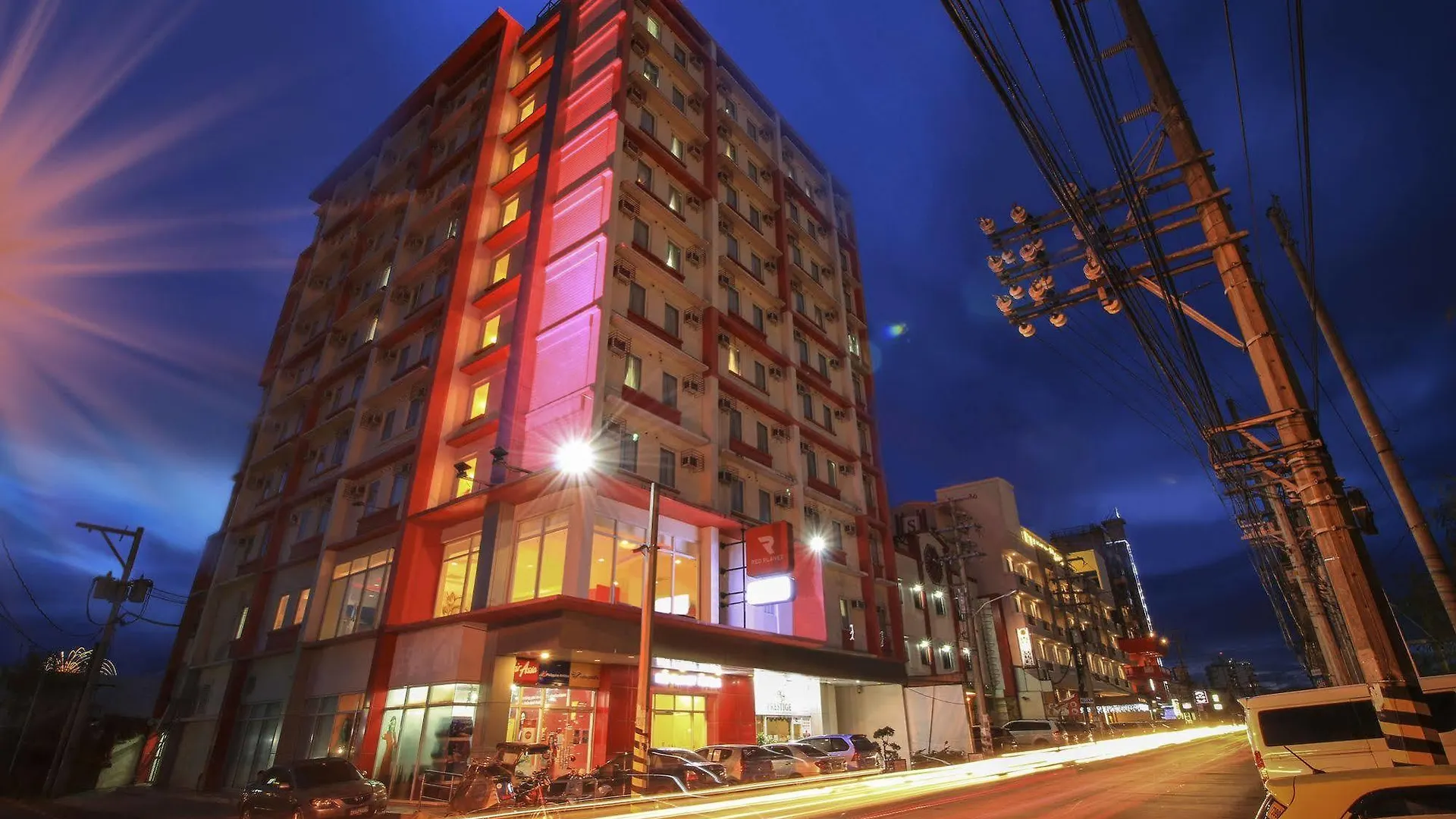 安吉利斯市红色星球酒店 安吉利斯