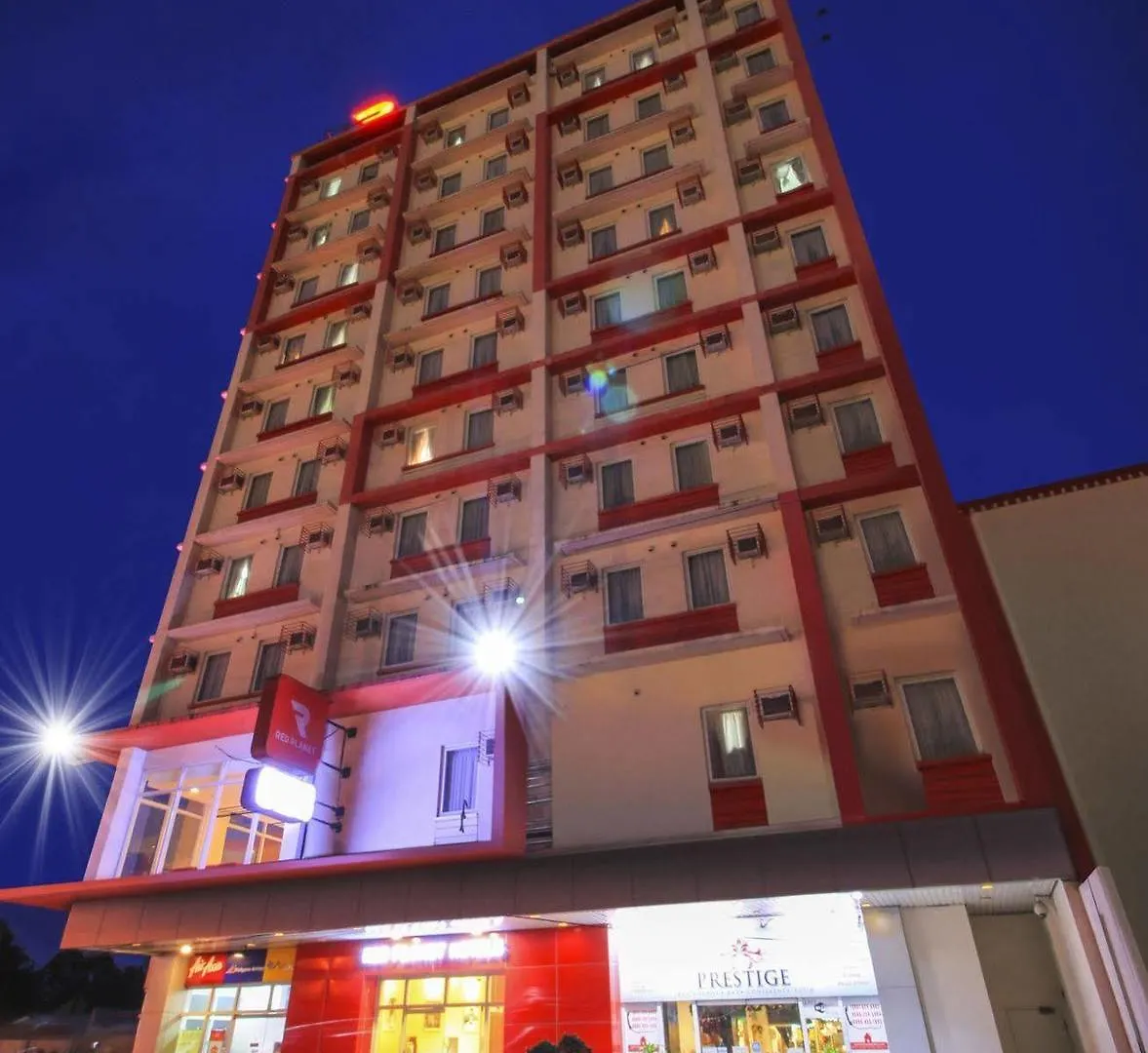 安吉利斯市红色星球酒店