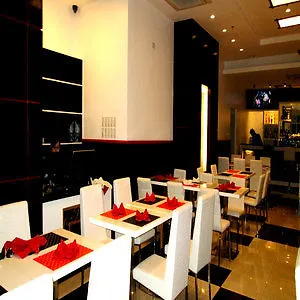Red Planet Clark Angeles City 3*,  Филиппины